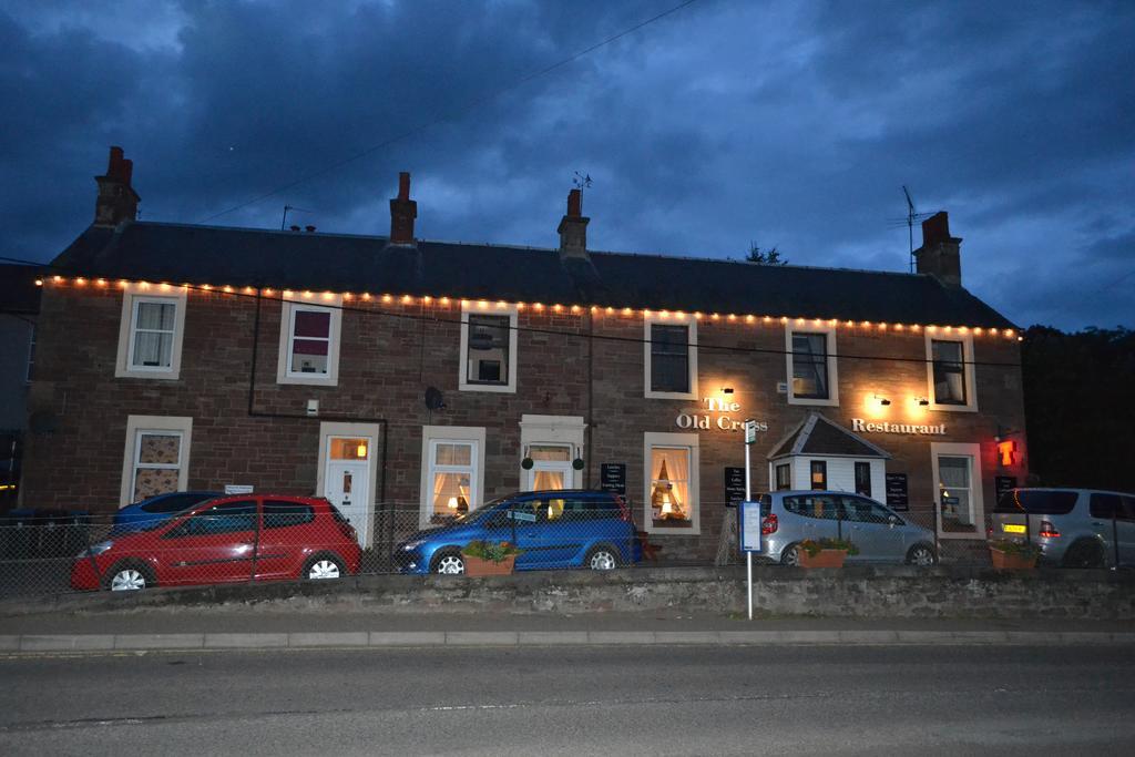 The Old Cross Inn Blairgowrie and Rattray Exterior photo